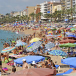 Strand in Lloret de Mar, Katalonien, Spanien am 21.08.2008.