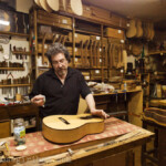 Geschäft des Gitarrenbauer José Romero, traditioneller Handwerker am 19.05.2010 in Madrid.