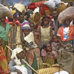 Flüchtlinge im Grenzgebiet zwischen Cyangugu, Ruanda und Bukavu, Zaire (Grenzübergang Ruzizi I) am 21. August 1994.