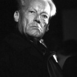 Demonstration zum Gedenken an die Pogromnacht von 09.11.1938 vor dem Jüdische Gemeindezentrum in der Fassanen Str. in Berlin am 08.11.1988.
Willy Brandt, Bundeskanzler a.D.