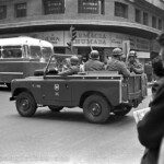 Soldaten während dem gescheiterte Tanquetazo in Santiago, Chile am 29.06.1973.
EL Tanquetazo war ein Putschversuch in Chile von Oberst Leutnant Roberto Souper geführt gegen die Regierung von Präsident Salvador Allende.