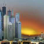 Hochhäuser, einige davon sind stillgelegten Baustellen in Dubai Marina am 27.12.2010.