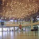 Der Palast der Republik, Sitz der Volkskammer der DDR in Berlin-Mitte am 25.03.1990.