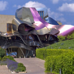 Hotel in der Kellerei Marques de Riscal in Elciego, Spanien am 18.07.2013.
Das Hotel ist ein Werk des Architekten Frank O. Gehry.